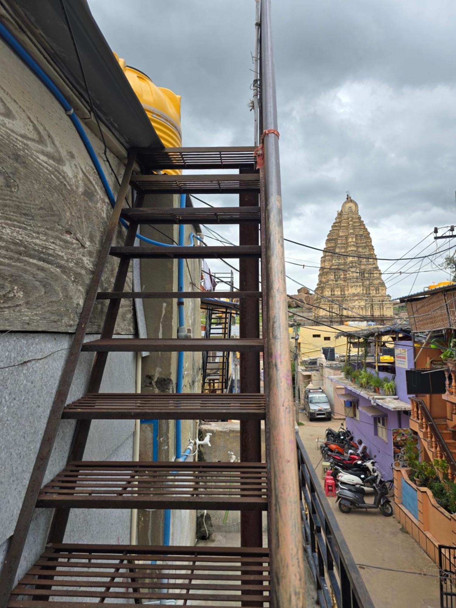 Lakshmi Heritage Tourist Home Hampi Eksteriør billede