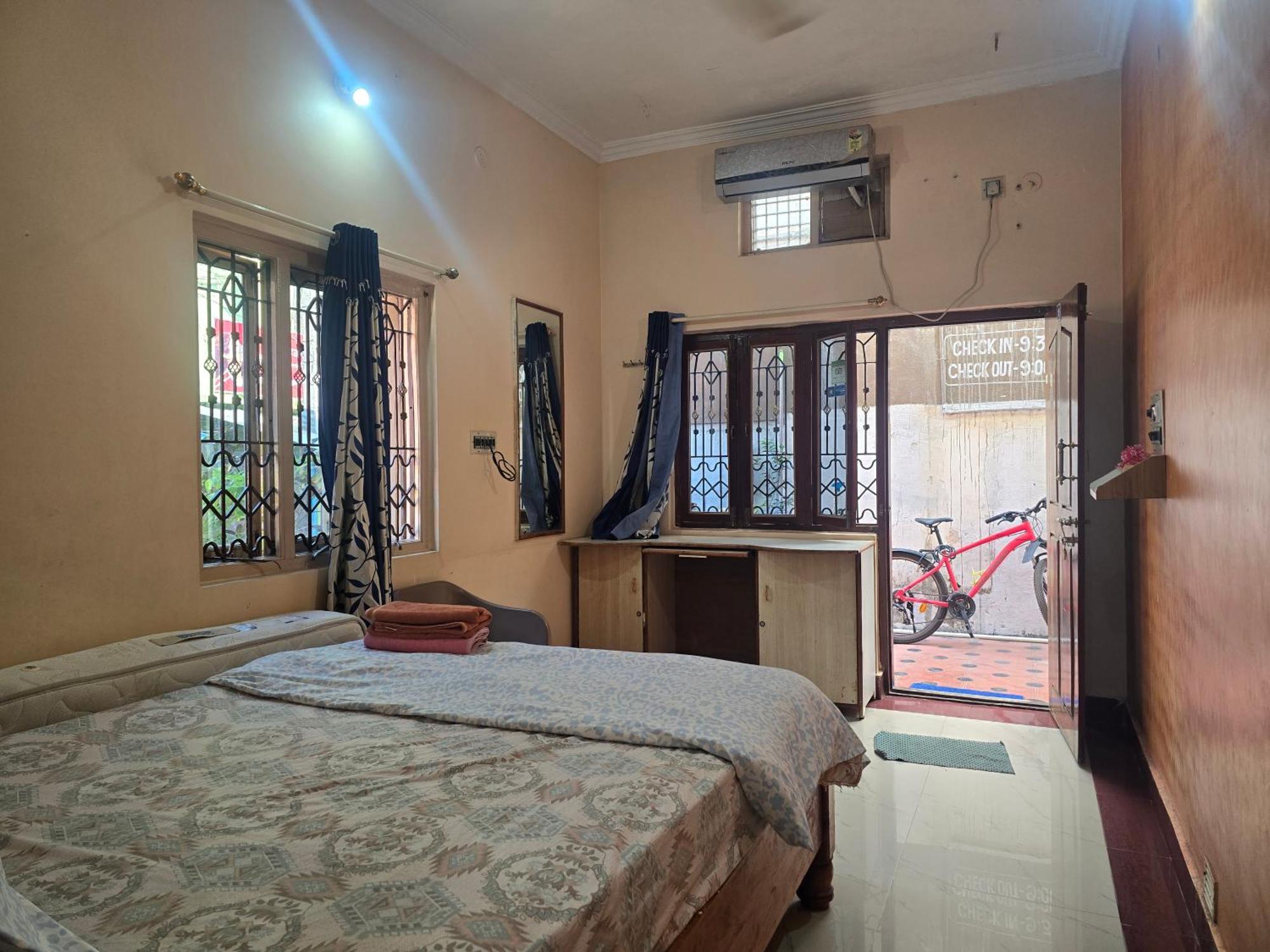 Lakshmi Heritage Tourist Home Hampi Eksteriør billede
