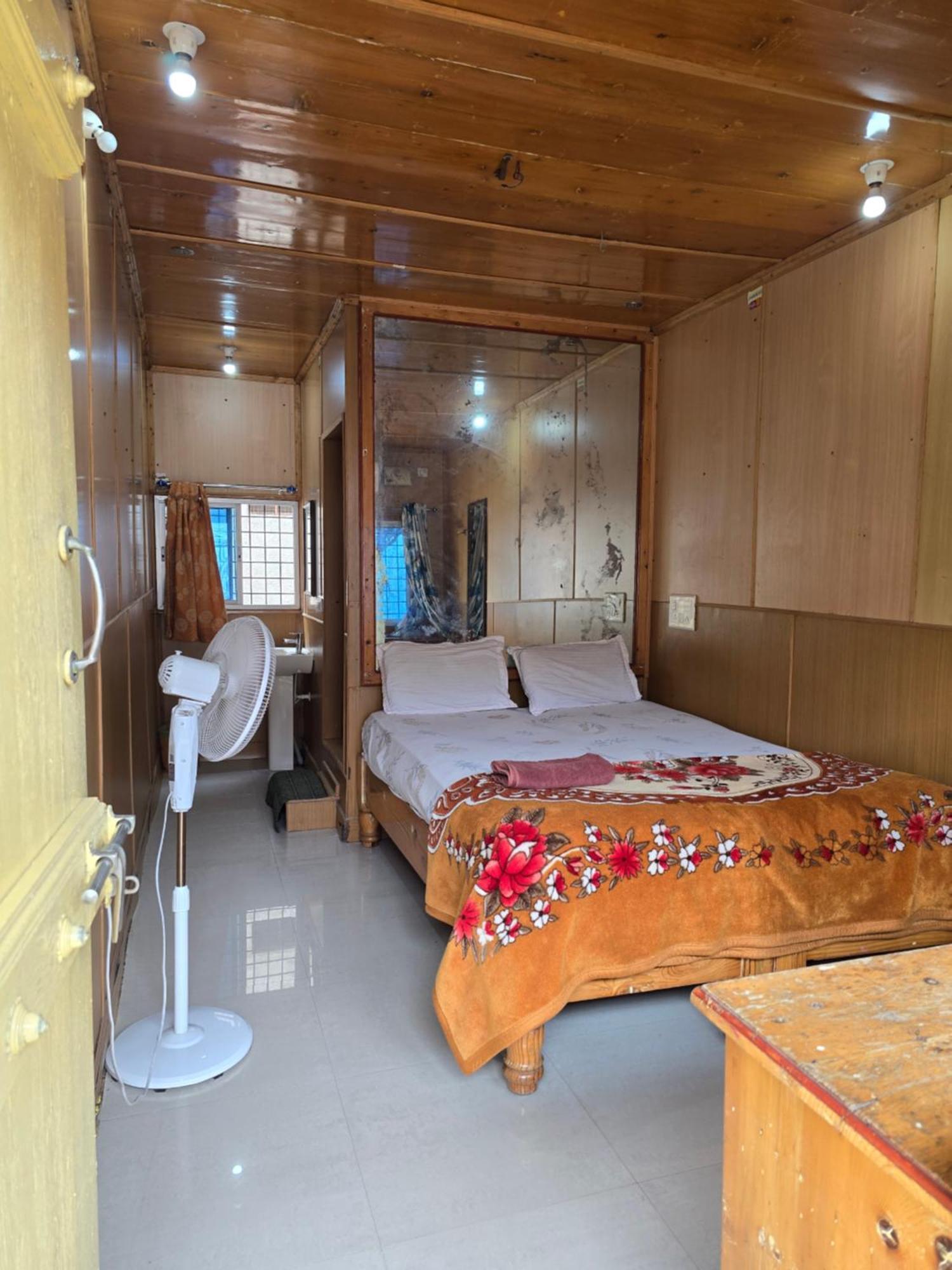 Lakshmi Heritage Tourist Home Hampi Eksteriør billede