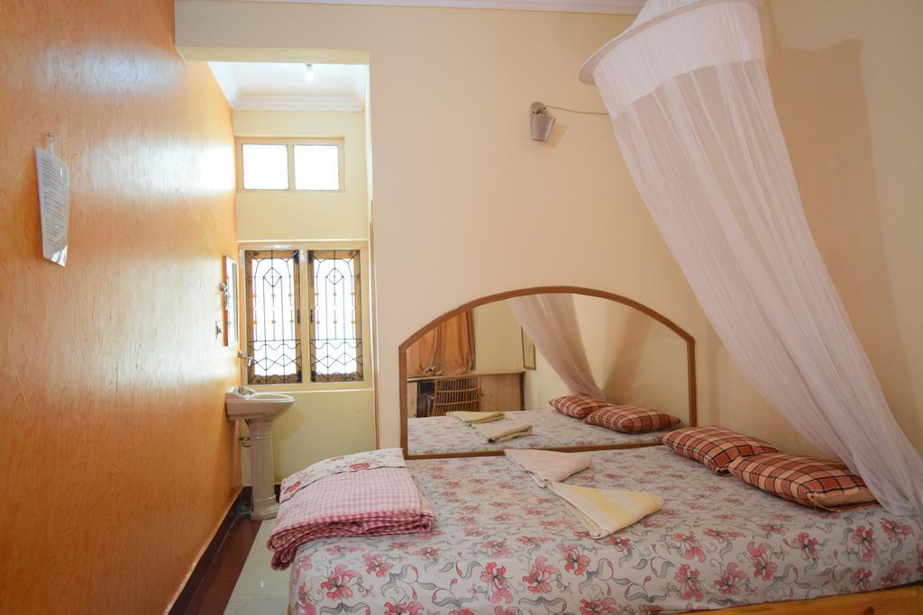 Lakshmi Heritage Tourist Home Hampi Eksteriør billede