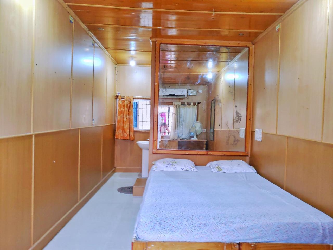 Lakshmi Heritage Tourist Home Hampi Eksteriør billede